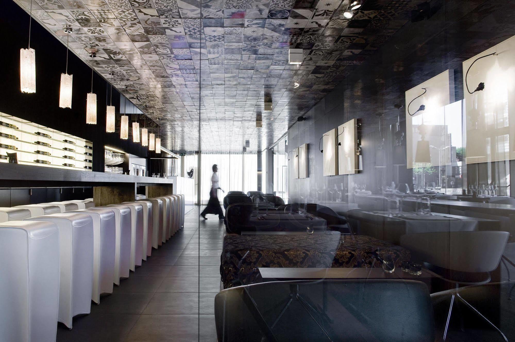 Carbon Hotel Генк Екстер'єр фото